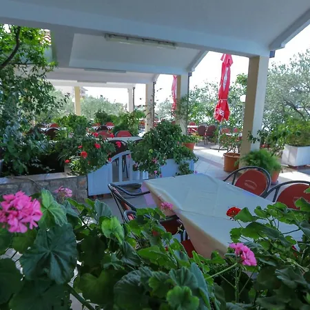 Pansion Croatia Starigrad Paklenica