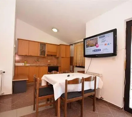 Pansion Croatia Bed & Breakfast 3*