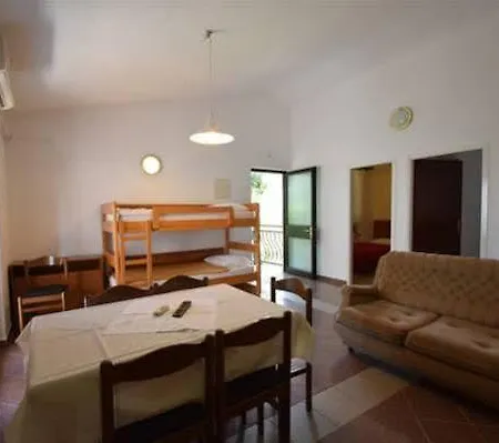 Pansion Croatia Couette-café Starigrad Paklenica