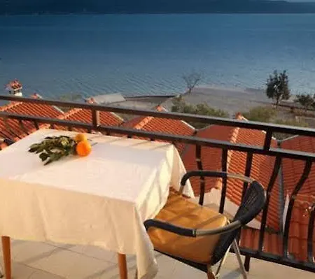 Pansion Croatia Couette-café 3*