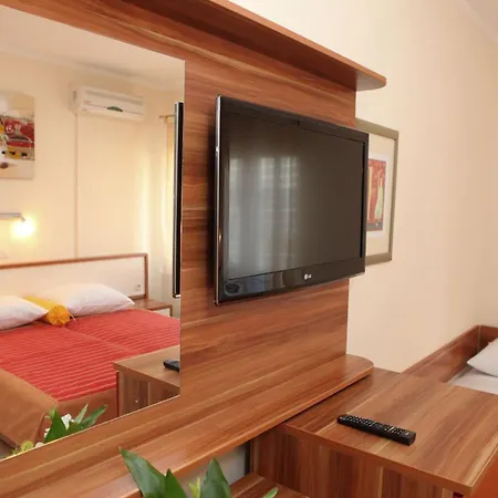 Couette-café Pansion Croatia 3*