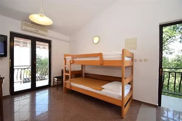 Pansion Croatia 3* Starigrad Paklenica