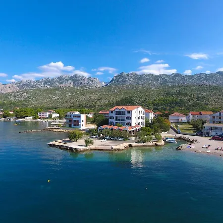 Pansion Croatia Oda ve Kahvaltı Starigrad Paklenica