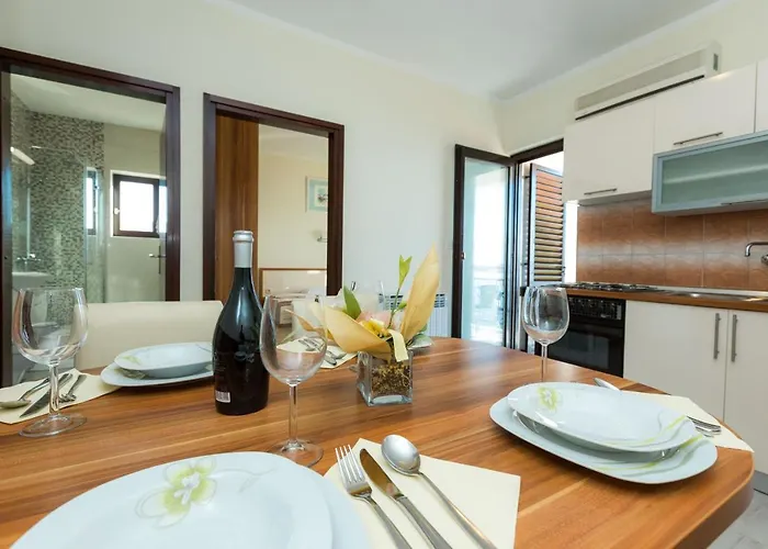 Pansion Croatia 3* Стариград-Пакленица